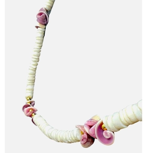 Vintage White & Pink Shell Necklace.  A25 - Picture 7 of 8
